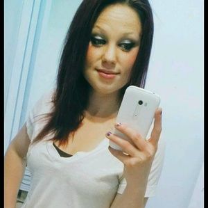 Meet your Posher, Alicia